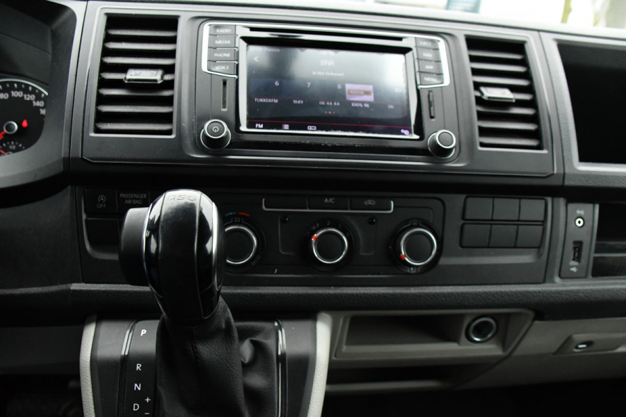 Volkswagen Transporter 2.0 TDI L2H1 Highline Cruise, Carplay, LED, 150pk, 2 x Schuifdeur,  Automaat, Trekhaak, Uniek! Niet op locatie bij ons aanwezig!