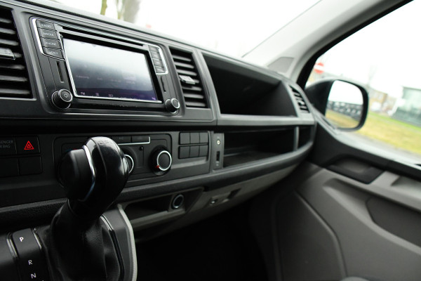 Volkswagen Transporter 2.0 TDI L2H1 Highline Cruise, Carplay, LED, 150pk, 2 x Schuifdeur,  Automaat, Trekhaak, Uniek! Niet op locatie bij ons aanwezig!