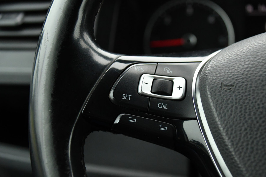 Volkswagen Transporter 2.0 TDI L2H1 Highline Cruise, Carplay, LED, 150pk, 2 x Schuifdeur,  Automaat, Trekhaak, Uniek! Niet op locatie bij ons aanwezig!