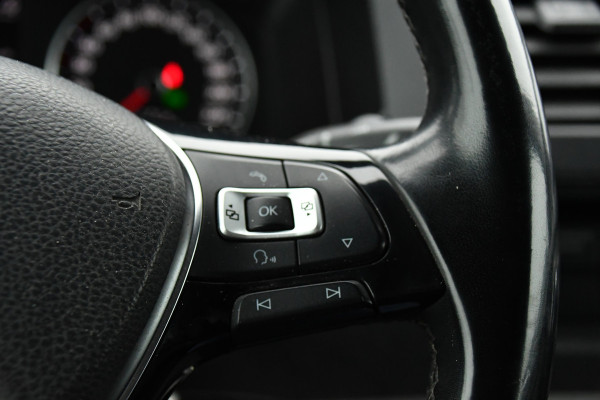 Volkswagen Transporter 2.0 TDI L2H1 Highline Cruise, Carplay, LED, 150pk, 2 x Schuifdeur,  Automaat, Trekhaak, Uniek! Niet op locatie bij ons aanwezig!