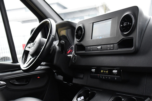 Mercedes-Benz Sprinter 317 1.9 CDI L2H2 RWD PB Edition Cruise, Camera, Carplay, Stoelverwarming, 170pk, Automaat, Trekhaak, Standkachel, Leder, Uniek!