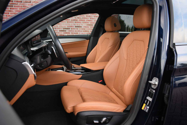 BMW 5 Serie 545e xDrive M-Sport Pano ACC HUD 20inch 360 Laser HiFi Adp-demping