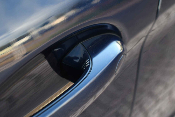 BMW 5 Serie 545e xDrive M-Sport Pano ACC HUD 20inch 360 Laser HiFi Adp-demping