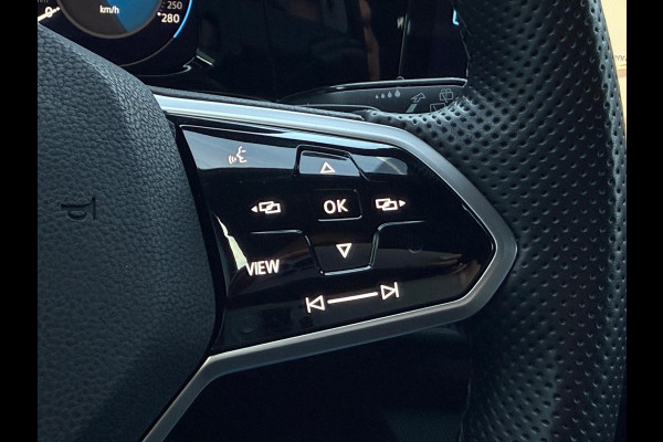 Volkswagen Golf 2.0 TDI GTD Panorama IQ CarPlay HuD