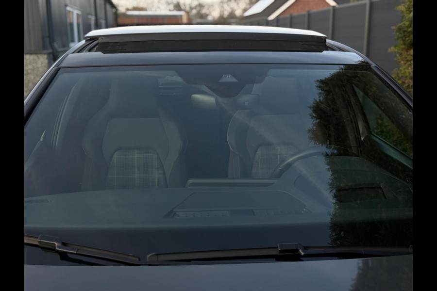 Volkswagen Golf 2.0 TDI GTD Panorama IQ CarPlay HuD