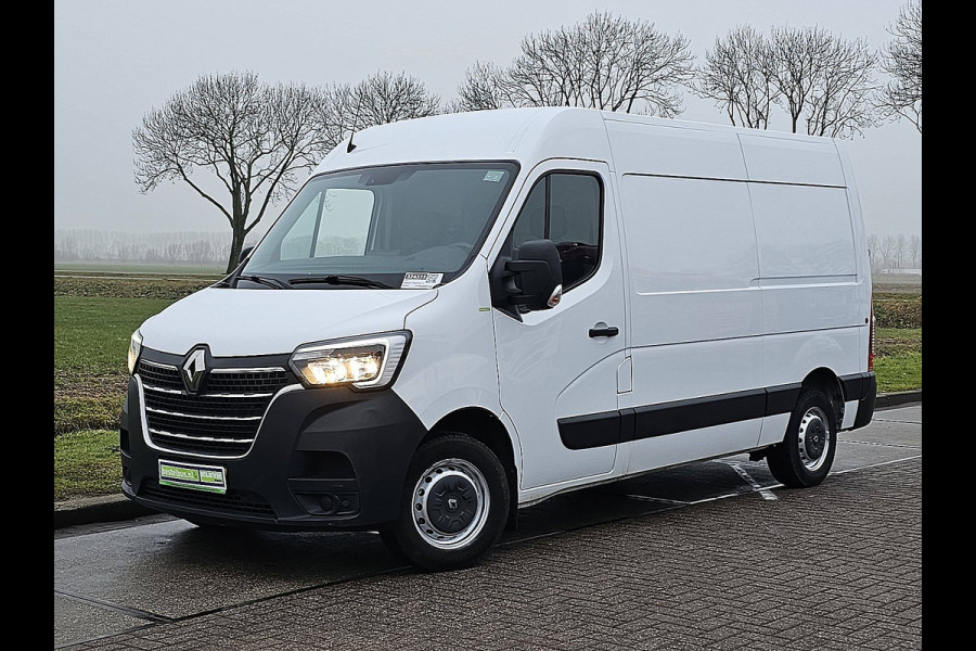 Renault Master T33 2.3 dCi 135 L2H2 airco navi, pdc, trekhaak