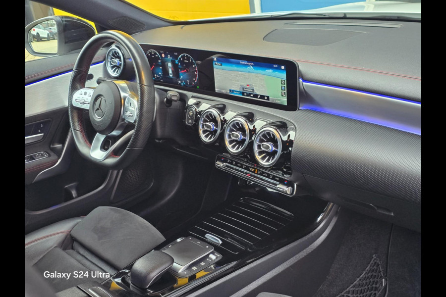 Mercedes-Benz CLA-Klasse 180 AMG 45 Look / Aut / TOPSTAAT / Navi / Ecc / Elek Pakket / Cruise Control / Led / Pdc / Allu Velgen