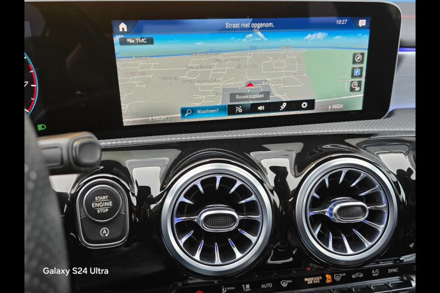 Mercedes-Benz CLA-Klasse 180 AMG 45 Look / Aut / TOPSTAAT / Navi / Ecc / Elek Pakket / Cruise Control / Led / Pdc / Allu Velgen