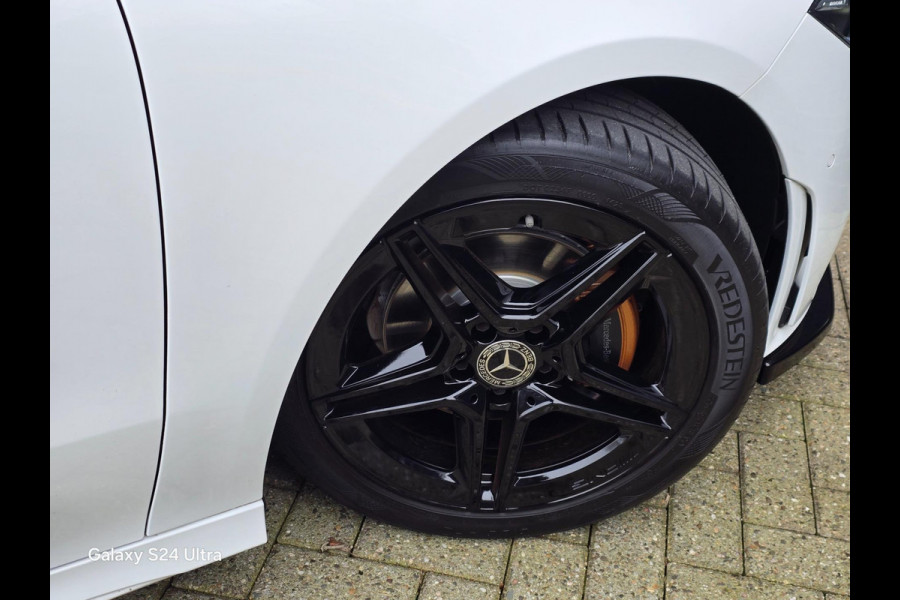 Mercedes-Benz CLA-Klasse 180 AMG 45 Look / Aut / TOPSTAAT / Navi / Ecc / Elek Pakket / Cruise Control / Led / Pdc / Allu Velgen