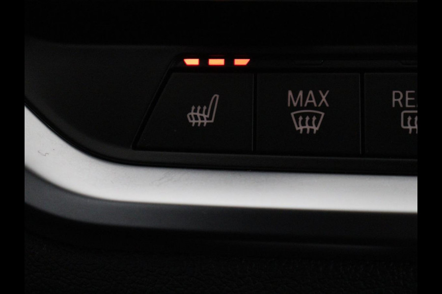 BMW 3-serie 330i High Executive Edition | 360 Camera | Leder | Harman/Kardon | Stoelverwarming | Camera | Carplay | Keyless | Live Cockpit | Navigatie | Full LED