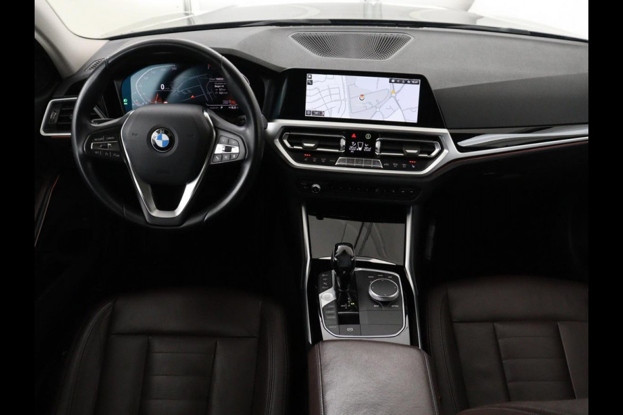 BMW 3-serie 330i High Executive Edition | 360 Camera | Leder | Harman/Kardon | Stoelverwarming | Camera | Carplay | Keyless | Live Cockpit | Navigatie | Full LED