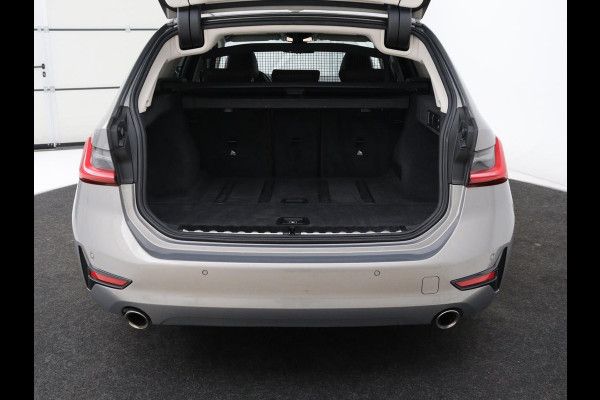 BMW 3-serie 330i High Executive Edition | 360 Camera | Leder | Harman/Kardon | Stoelverwarming | Camera | Carplay | Keyless | Live Cockpit | Navigatie | Full LED