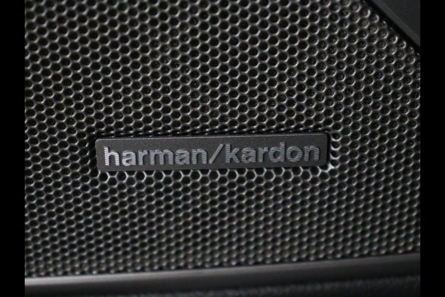 BMW 3-serie 330i High Executive Edition | 360 Camera | Leder | Harman/Kardon | Stoelverwarming | Camera | Carplay | Keyless | Live Cockpit | Navigatie | Full LED