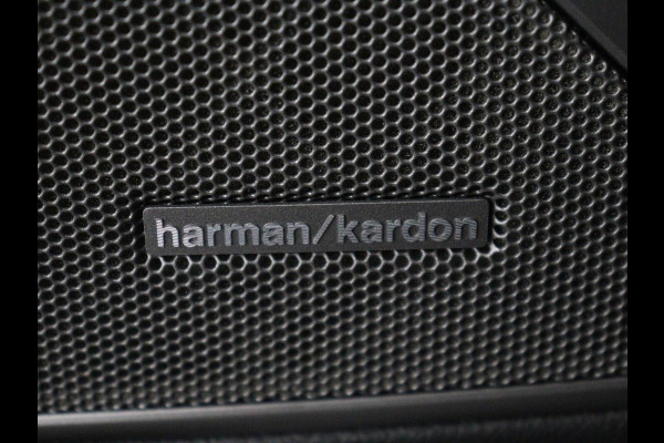 BMW 3-serie 330i High Executive Edition | 360 Camera | Leder | Harman/Kardon | Stoelverwarming | Camera | Carplay | Keyless | Live Cockpit | Navigatie | Full LED