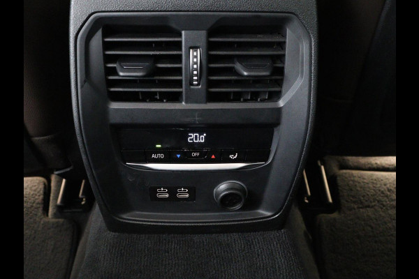 BMW 3-serie 330i High Executive Edition | 360 Camera | Leder | Harman/Kardon | Stoelverwarming | Camera | Carplay | Keyless | Live Cockpit | Navigatie | Full LED