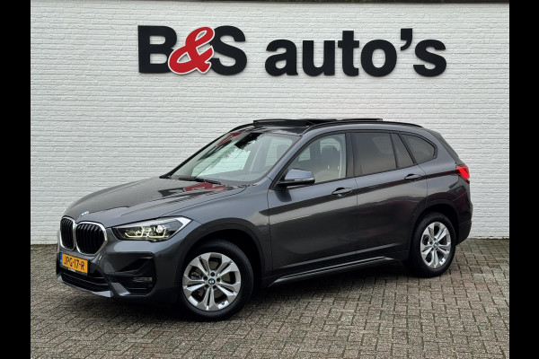 BMW X1 SDrive18i High Executive Cruise Climate control Leer+memory Sfeerverlichting Navigatie Full LED Parkeersensoren