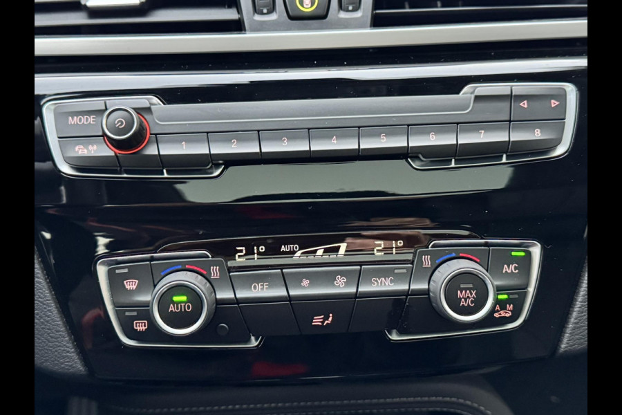 BMW X1 SDrive18i High Executive Cruise Climate control Leer+memory Sfeerverlichting Navigatie Full LED Parkeersensoren
