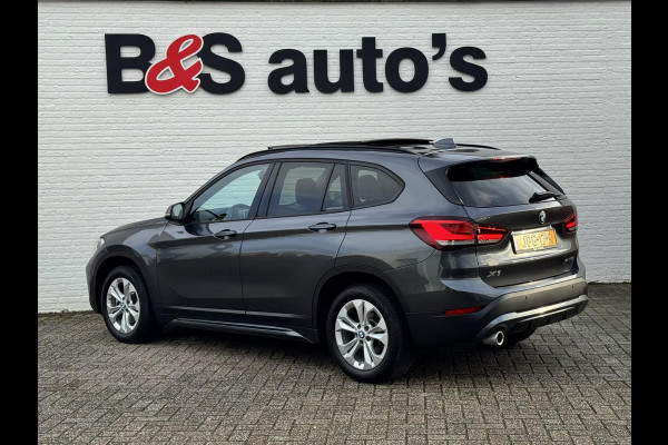 BMW X1 SDrive18i High Executive Cruise Climate control Leer+memory Sfeerverlichting Navigatie Full LED Parkeersensoren