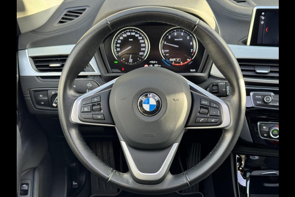 BMW X1 SDrive18i High Executive Cruise Climate control Leer+memory Sfeerverlichting Navigatie Full LED Parkeersensoren