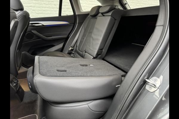 BMW X1 SDrive18i High Executive Cruise Climate control Leer+memory Sfeerverlichting Navigatie Full LED Parkeersensoren