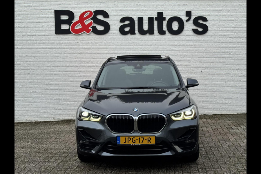 BMW X1 SDrive18i High Executive Cruise Climate control Leer+memory Sfeerverlichting Navigatie Full LED Parkeersensoren