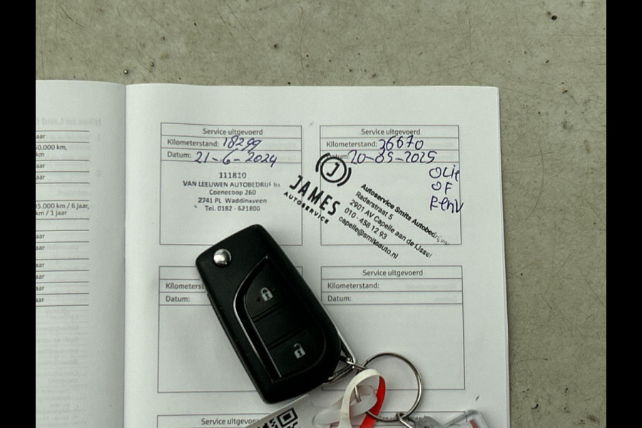 Toyota Yaris 1.5 Hybrid Active Auto. Navigatie Apple Carplay/Android Auto Camera Adaptive Cruise Control Climate Control