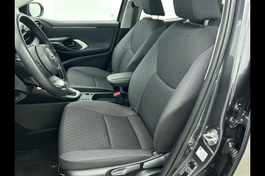 Toyota Yaris 1.5 Hybrid Active Auto. Navigatie Apple Carplay/Android Auto Camera Adaptive Cruise Control Climate Control