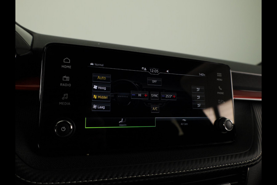 Škoda Fabia 1.0 TSI Monte Carlo 95 pk | Verlengde garantie | Navigatie via App | Parkeersensoren | Achteruitrijcamera | Stoelverwarming |