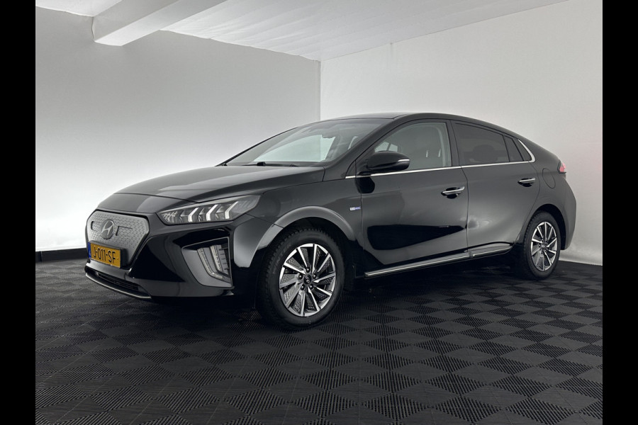 Hyundai IONIQ Comfort EV 38 kWh {SOH-100%} (INCL-BTW) *FULL-LED | ADAPTIVE-CRUISE | CAMERA | KEYLESS | DAB+ | NAVI-FULLMAP | HEATED-COMFORTSEATS | PRIVACYGLASS | ECC | AMBIENTLIGHT | DIGI-COCKPIT | SHIFTPADDLES | LANE-ASSIST | PDC | .