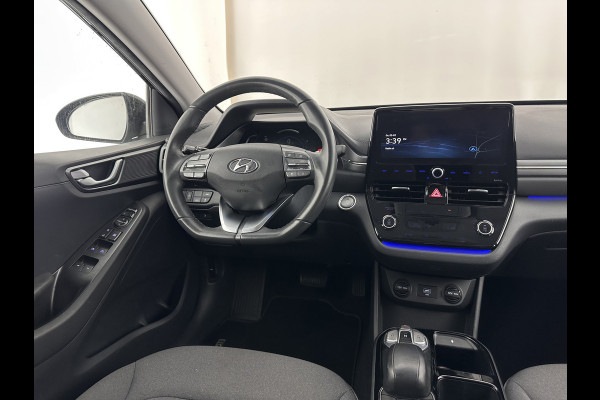 Hyundai IONIQ Comfort EV 38 kWh {SOH-100%} (INCL-BTW) *FULL-LED | ADAPTIVE-CRUISE | CAMERA | KEYLESS | DAB+ | NAVI-FULLMAP | HEATED-COMFORTSEATS | PRIVACYGLASS | ECC | AMBIENTLIGHT | DIGI-COCKPIT | SHIFTPADDLES | LANE-ASSIST | PDC | .