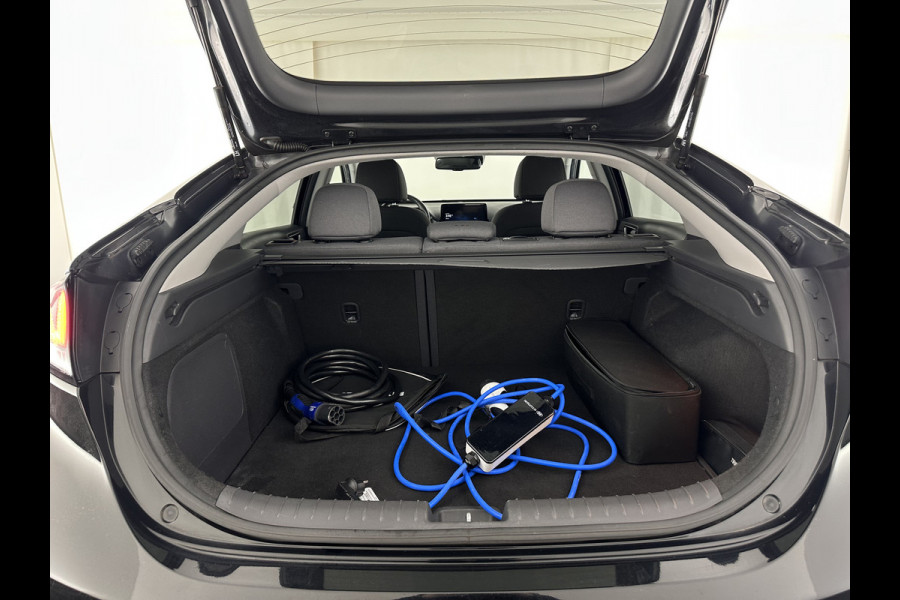 Hyundai IONIQ Comfort EV 38 kWh {SOH-100%} (INCL-BTW) *FULL-LED | ADAPTIVE-CRUISE | CAMERA | KEYLESS | DAB+ | NAVI-FULLMAP | HEATED-COMFORTSEATS | PRIVACYGLASS | ECC | AMBIENTLIGHT | DIGI-COCKPIT | SHIFTPADDLES | LANE-ASSIST | PDC | .