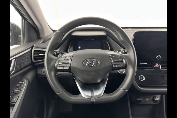 Hyundai IONIQ Comfort EV 38 kWh {SOH-100%} (INCL-BTW) *FULL-LED | ADAPTIVE-CRUISE | CAMERA | KEYLESS | DAB+ | NAVI-FULLMAP | HEATED-COMFORTSEATS | PRIVACYGLASS | ECC | AMBIENTLIGHT | DIGI-COCKPIT | SHIFTPADDLES | LANE-ASSIST | PDC | .