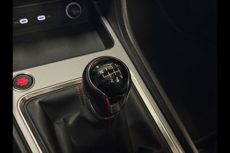 Seat Ateca 1.5 TSI FR Business Intense | Panoramadak | Apple Carplay | Camera