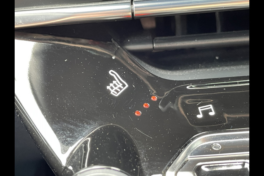 Peugeot 208 100pk GT-Line (Camera - Stoelverwarming - Automatische Airco - Parkeersensoren V+A - GT pakket)