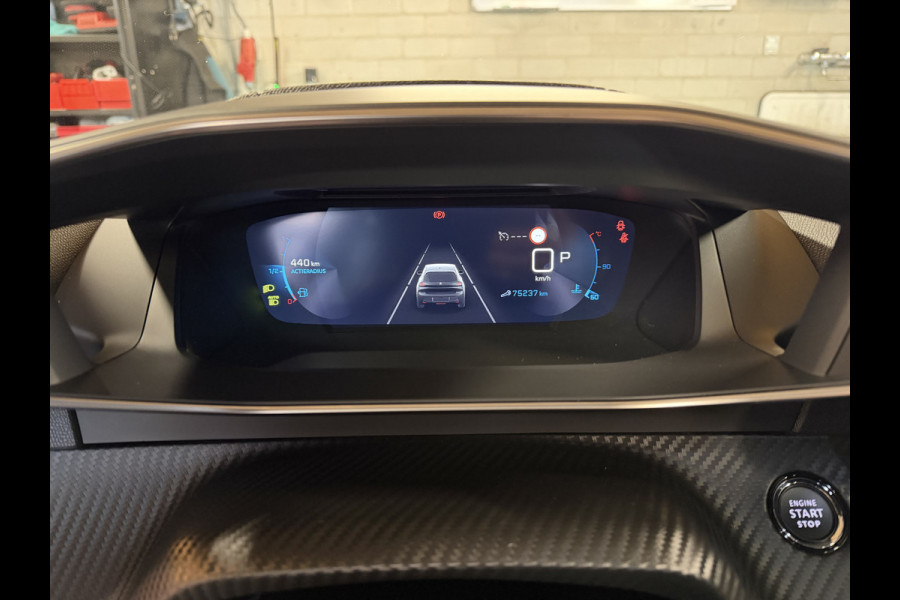 Peugeot 208 100pk GT-Line (Camera - Stoelverwarming - Automatische Airco - Parkeersensoren V+A - GT pakket)