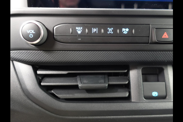 Ford Transit Custom 300 2.0 TDCI L2H1 Trend Nieuw Model BPM VRIJ! Ford Transit Custom 300 2.0 TDCI L2H1 Trend NM Automaat Airco Cruise Navi PDC Camera Carplay