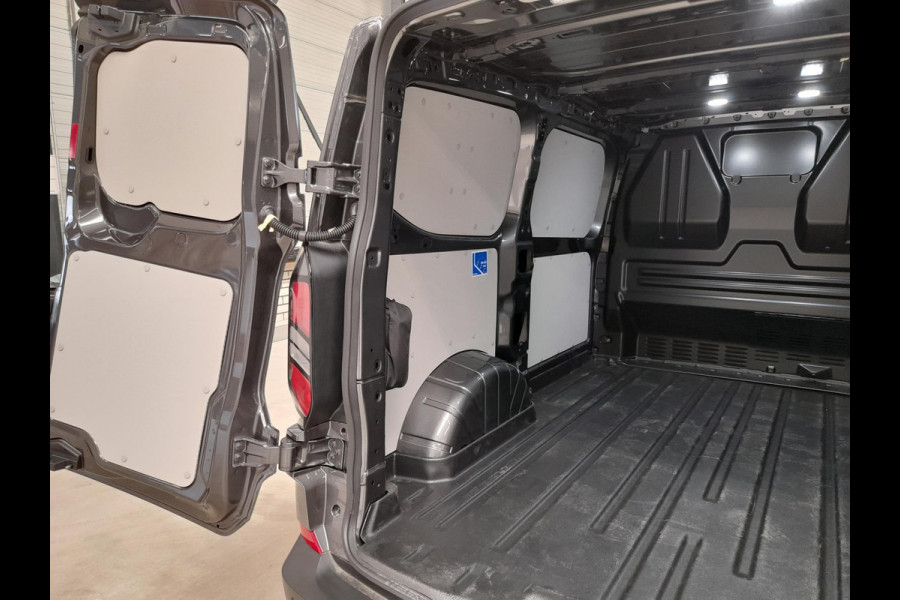 Ford Transit Custom 300 2.0 TDCI L2H1 Trend Nieuw Model BPM VRIJ! Ford Transit Custom 300 2.0 TDCI L2H1 Trend NM Navi Cruise Camera Parkeersensoren Trekhaak