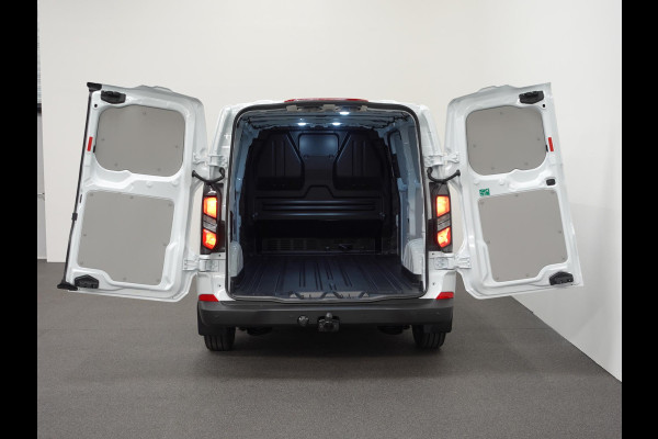 Ford Transit Custom 300 2.0 TDCI L2H1 Trend Nieuw Model Ford Transit Custom 300 2.0 TDCI L2H1 Trend NM Automaat Airco Cruise Navi PDC Camera Carplay