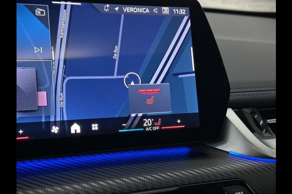 BMW X1 18i M-Sport Performance-Pack | Panorama | Sportstoelen | Carbon | Keyless-Entry | Sfeerverlichting | Achteruitrij-Camera | 5x op voorraad | Carplay | Full-LED | Black-Optic | Getint Glas | 1700kg Tr. Gewicht | Stoelverwarming | Draadloos Laden |