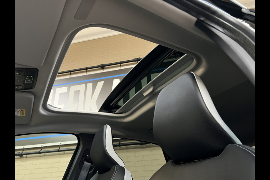 Renault Captur 1.3 TCe 155pk| Groot navi | PANO | ACC | 18" | Blindspot | Stoel&Stuur verwarming | Keurig nette goed onderhouden Captur.