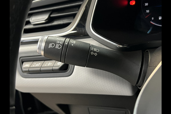 Renault Captur 1.3 TCe 155pk| Groot navi | PANO | ACC | 18" | Blindspot | Stoel&Stuur verwarming | Keurig nette goed onderhouden Captur.