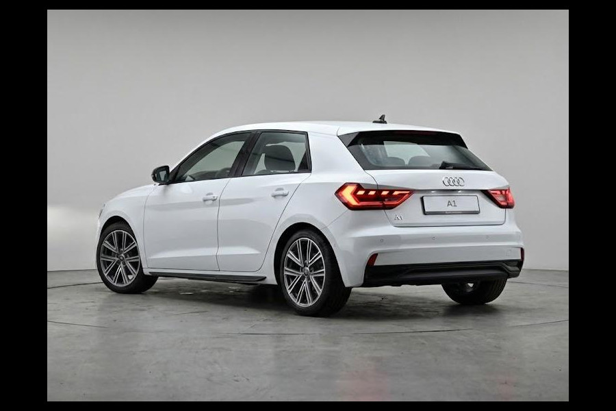 Audi A1 Sportback Advanced edition 25 TFSI 95 pk | Sportstoelen | Ledlampen voor en achter | Optiekpakket zwart plus | Spiegels inklapbaar |