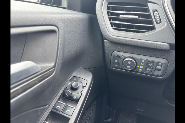Ford Kuga 2.5 PHEV Titanium SCI |243pk | Orig. NL Auto | Wegklapbare trekhaak | Winter Pack | Adapitve cruise control | 2.100kg Trekgewicht