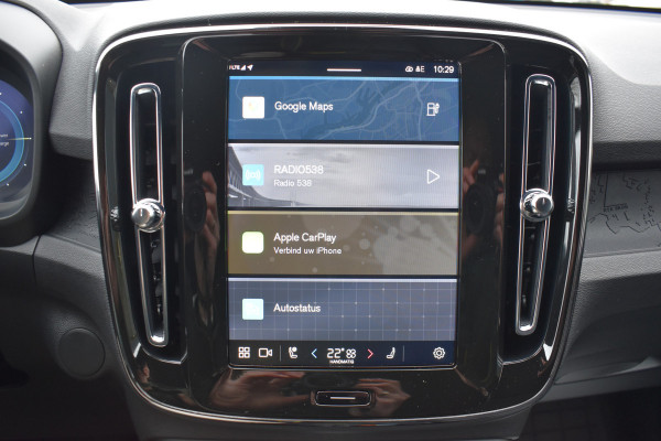 Volvo EX40 Extended Range 252PK Plus 82 kWh | Trekhaak | Elektr. Stoel | Camera | Stuurverwarming | ACC