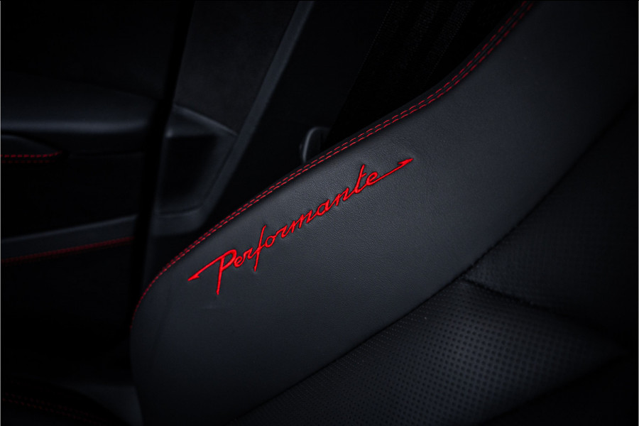 Lamborghini Urus 4.0 V8 Performante - Original Color l Akrapovic l Carbon Pack