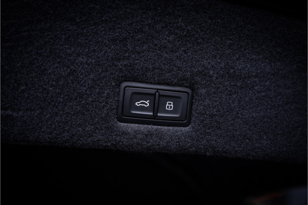 Lamborghini Urus 4.0 V8 Performante - Original Color l Akrapovic l Carbon Pack