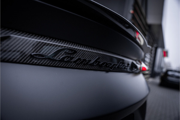 Lamborghini Urus 4.0 V8 Performante - Original Color l Akrapovic l Carbon Pack