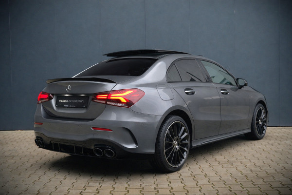 Mercedes-Benz A-Klasse 180 Business Solution AMG | Panoramadak | Memory Seats | Ambiance Verlichting | Stoelverwarming | Camera | Navigatie | Apple Carplay | Keyless | Dodehoekdetectie | Cruise Control | DAB |