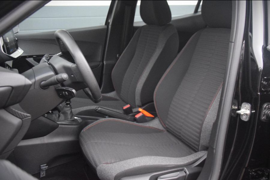 Peugeot 2008 1.2 PureTech Active Pack NAVIGATIE FULL MAP/CRUISE CONTROL/16" ALL SEASON BANDEN