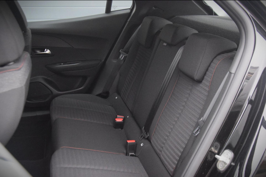 Peugeot 2008 1.2 PureTech Active Pack NAVIGATIE FULL MAP/CRUISE CONTROL/16" ALL SEASON BANDEN